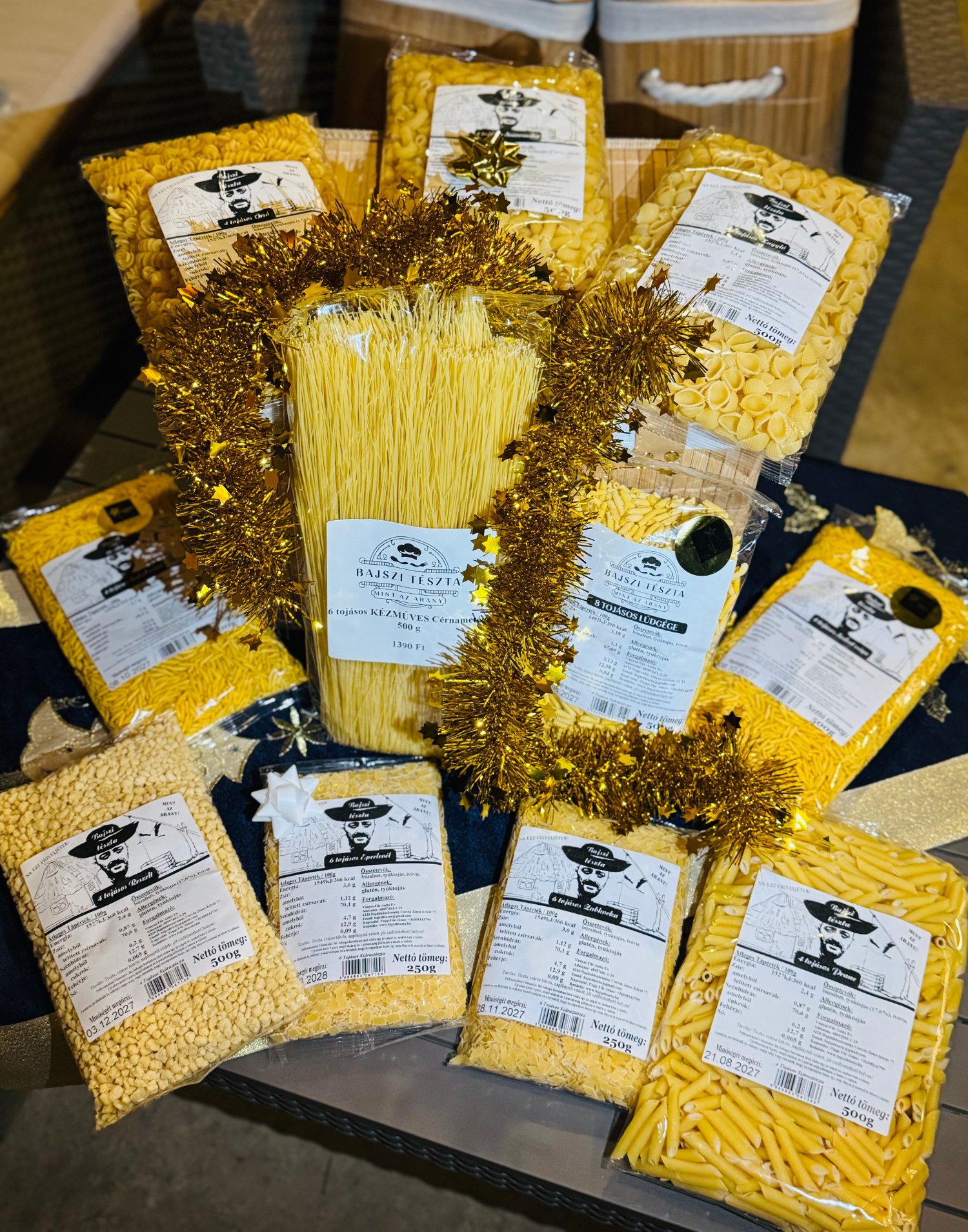 Ünnepi Bajszi Tésztaválogatás Box